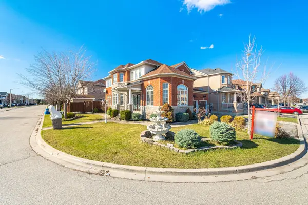 26 Gorevale DR, Brampton, ON L6P 1N9