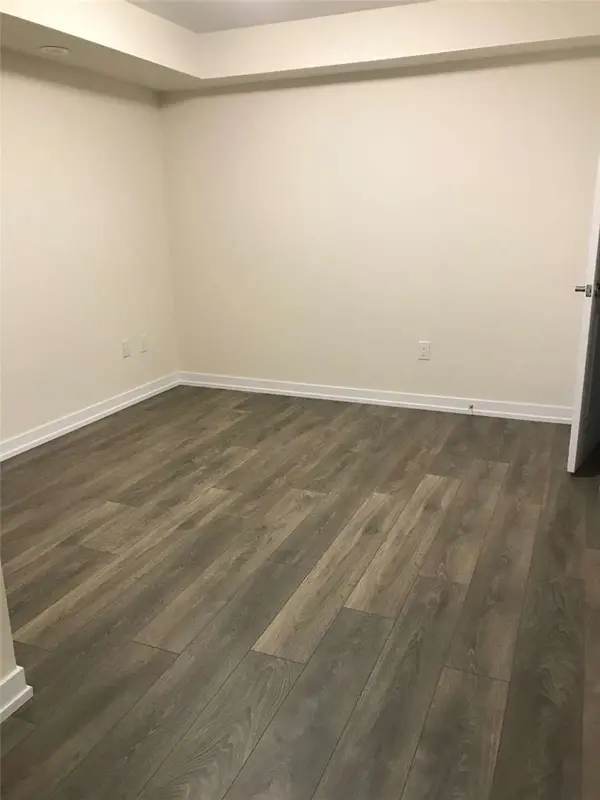 2355 Sheppard AVE W #204, Toronto W05, ON M9M 0E7