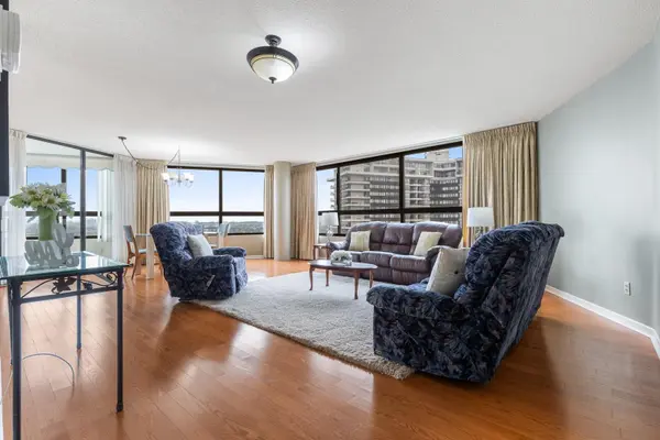 1300 Bloor ST #2010, Mississauga, ON L4Y 3Z2