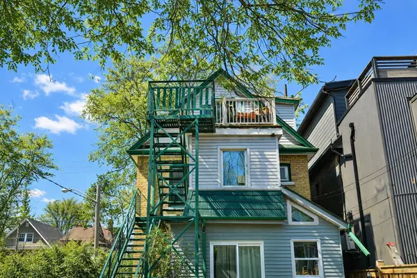 341 Sunnyside AVE, Toronto W01, ON M6R 2R7