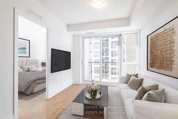 30 Elm DR #2709, Mississauga, ON L5B 0N6