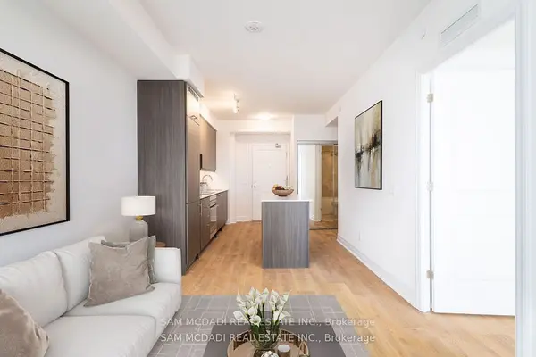 30 Elm DR #2709, Mississauga, ON L5B 0N6