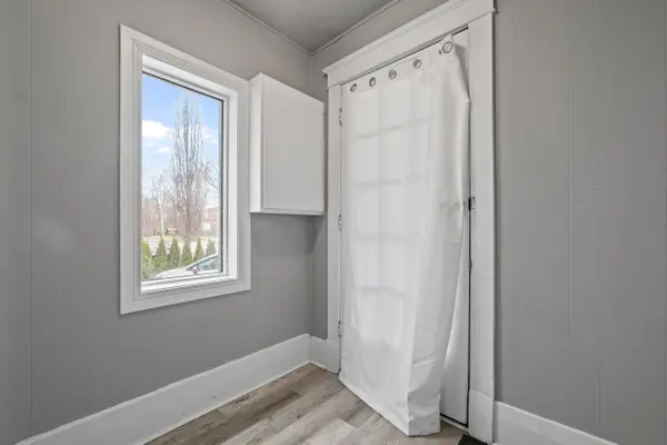 66 GRAND AVE #UPPER, London South, ON N6C 1L7