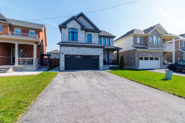 8 Elderberry RD, Thorold, ON L2V 0E7