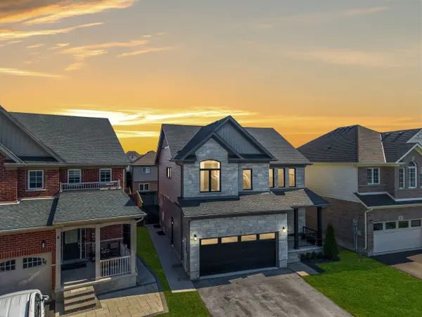 8 Elderberry RD, Thorold, ON L2V 0E7