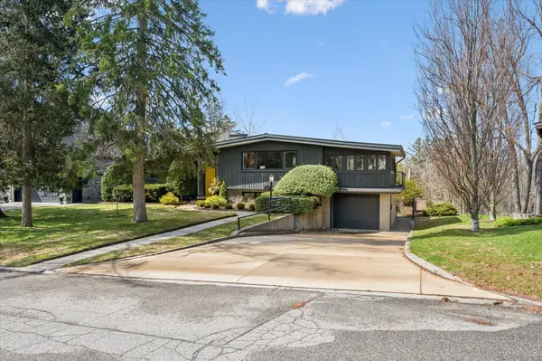 20 Harcourt DR, Guelph, ON N1G 1J6