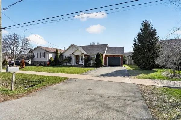 2469 Shurie RD, West Lincoln, ON L0R 2A0