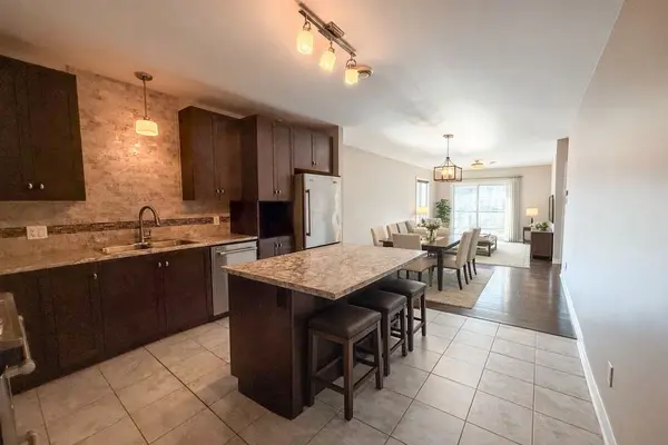 300 Solstice CRES #305, Russell, ON K0A 1W0