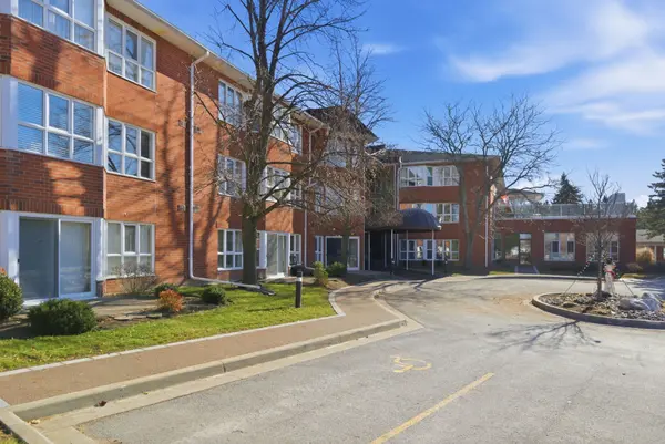 4 Heritage WAY #312, Kawartha Lakes, ON K9V 5Z2