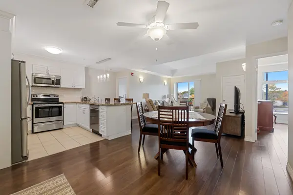 141 Vansickle RD #202, St. Catharines, ON L2S 0E5