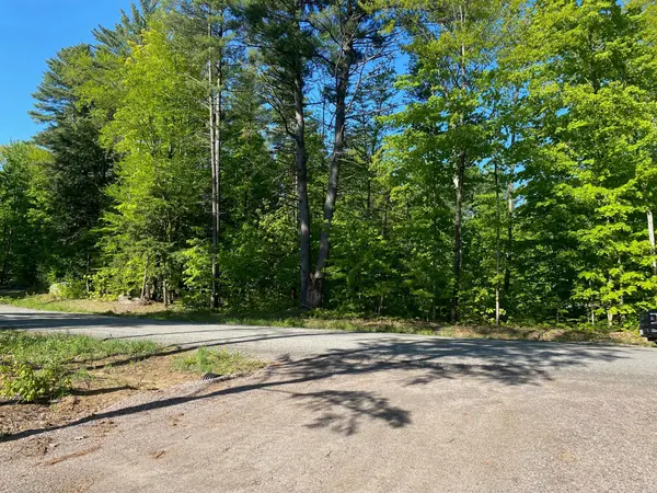 1108 Xavier ST, Gravenhurst, ON P0E 1G0