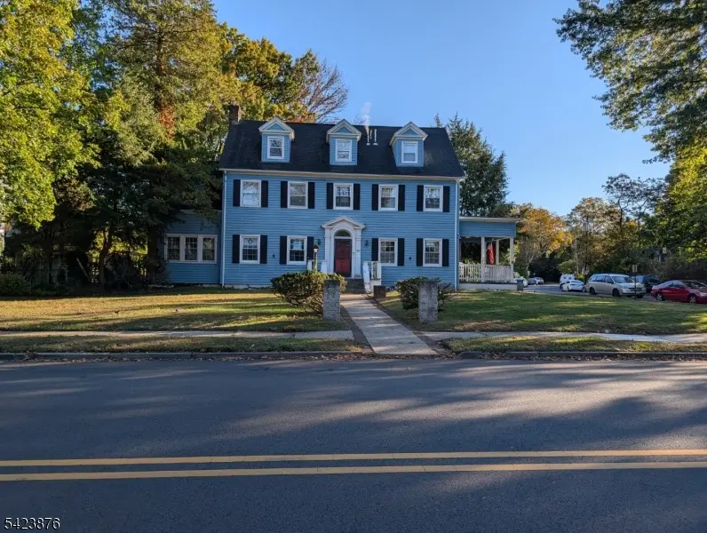 833 Salem Ave, Hillside Twp., NJ 07205