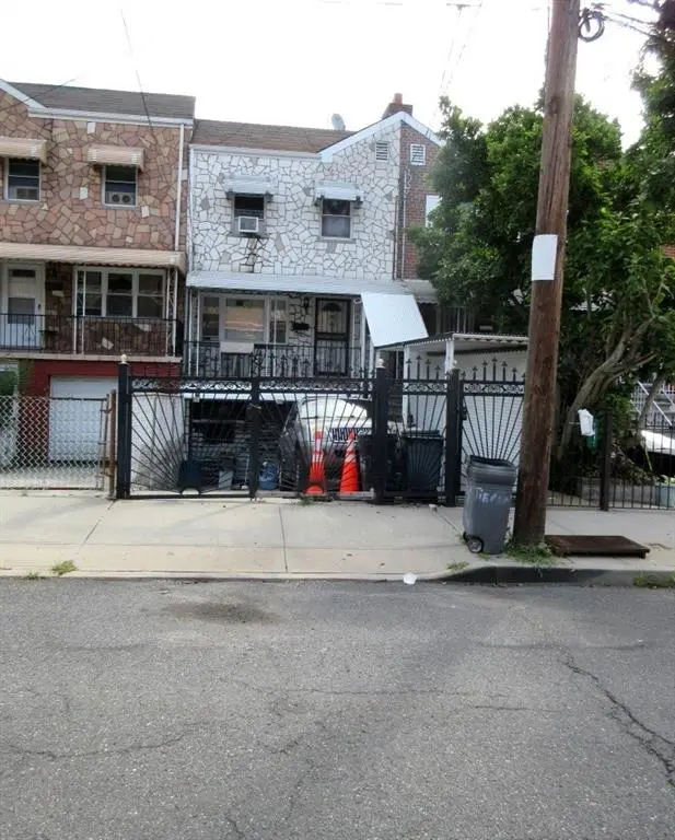 3334 Tiemann AVE, Bronx, NY 10469