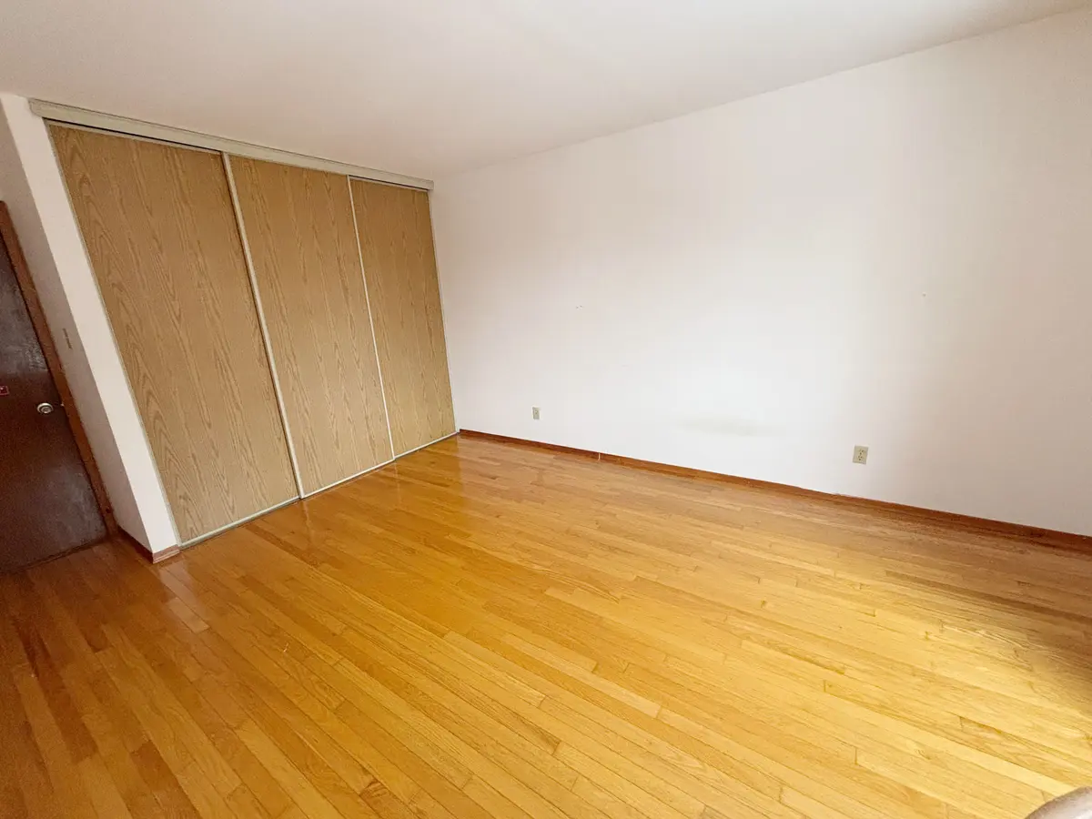 37 Amberley DR, Toronto E04, ON M1R 4K5