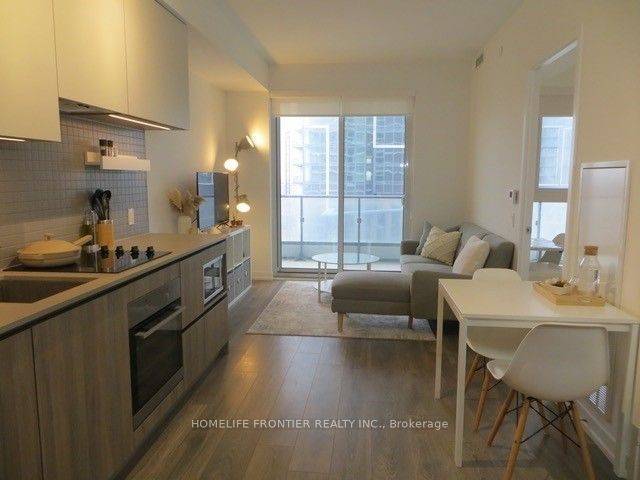 950 Portage Pkwy #1005, Vaughan, ON L4K 0J7