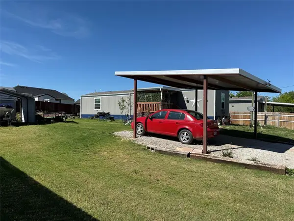 233 Overland Trail, Bridgeport, TX 76426