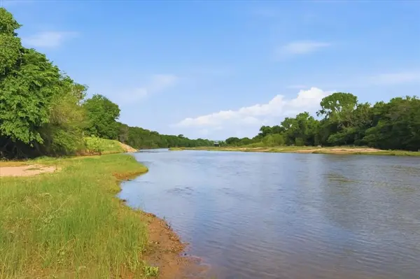 1370 Capstone Ridge Drive, Santo, TX 76472