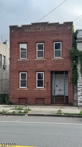 1713 S Wood Ave, Linden City, NJ 07036