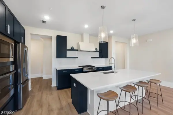 123 Myrtle Rd, Warren Twp., NJ 07059