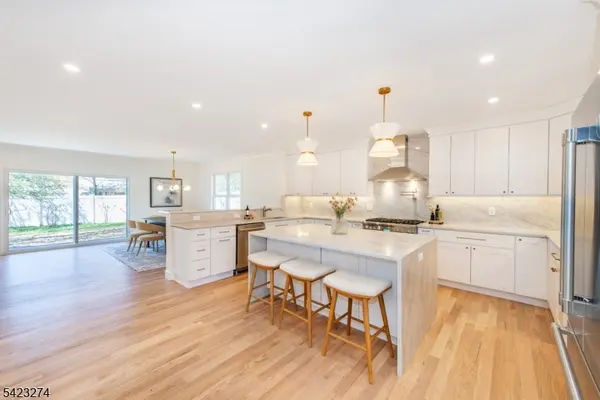 196 Vinton Circle, Fanwood Boro, NJ 07023