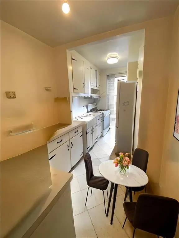 2209 Knapp ST #5G, Brooklyn, NY 11229