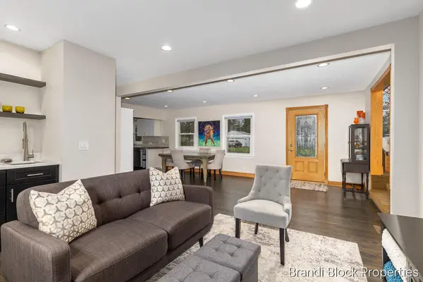 4275 Lester DR NE, Plainfield Twp, MI 49525