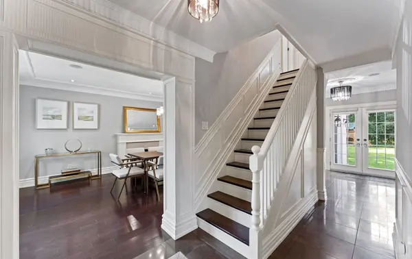 112 Mason BLVD, Toronto C04, ON M5M 3E3