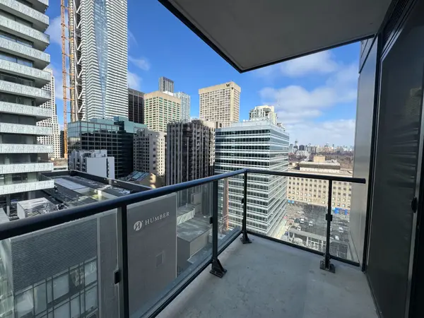 634 Church ST #1503, Toronto C08, ON M4Y 2G3