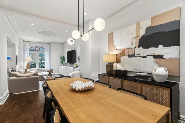 198 Macpherson AVE, Toronto C02, ON M5R 1W8