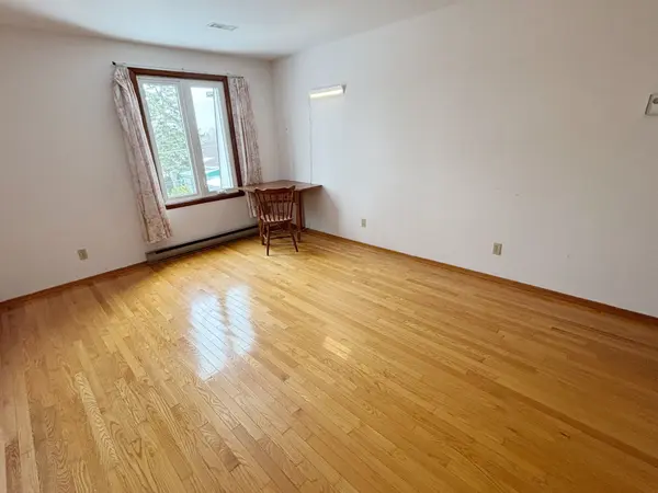 37 Amberley DR, Toronto E04, ON M1R 4K5