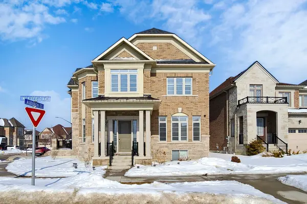 44 Micklefield AVE, Whitby, ON L1P 0C4