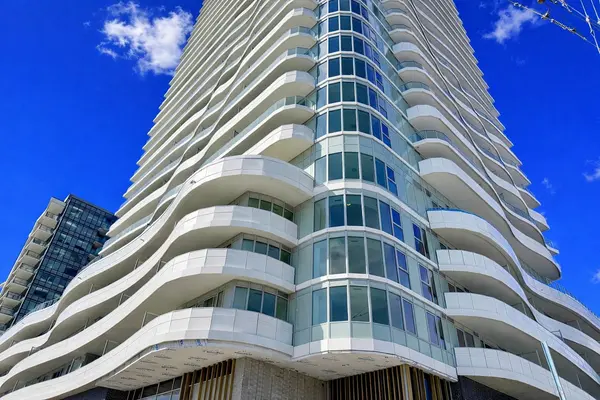 1010 Sandy Beach RD #409, Pickering, ON L1W 3V9