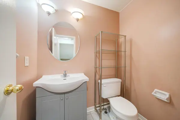 60 Harmony RD, Vaughan, ON L4K 5G4