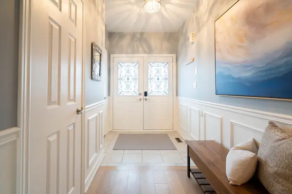 26 Trumpet ST, Whitchurch-stouffville, ON L4A 0N8