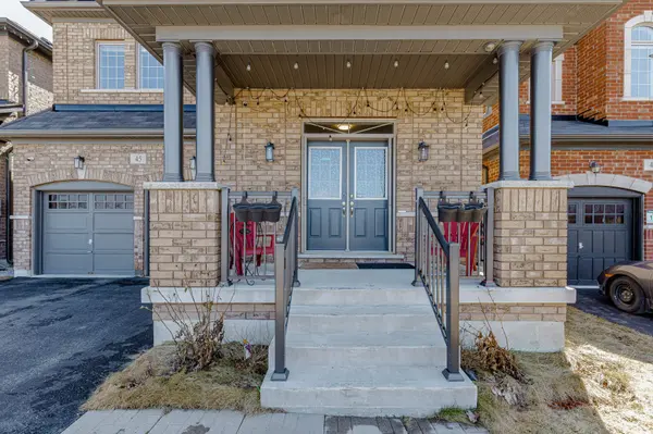 45 Carondale SQ, East Gwillimbury, ON L9N 0X6