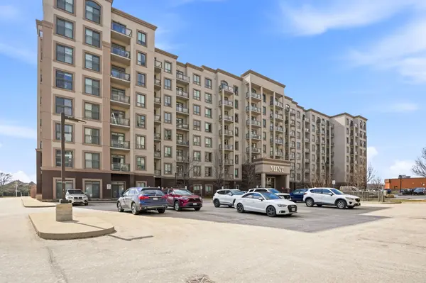 2490 Old Bronte RD #720, Oakville, ON L6M 0Y5