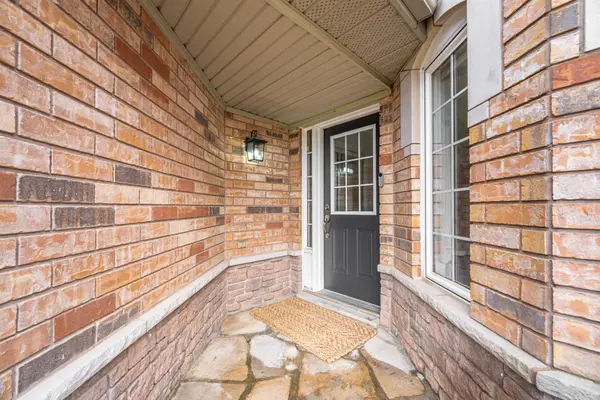 75 Royal Valley DR S, Caledon, ON L7C 1A2