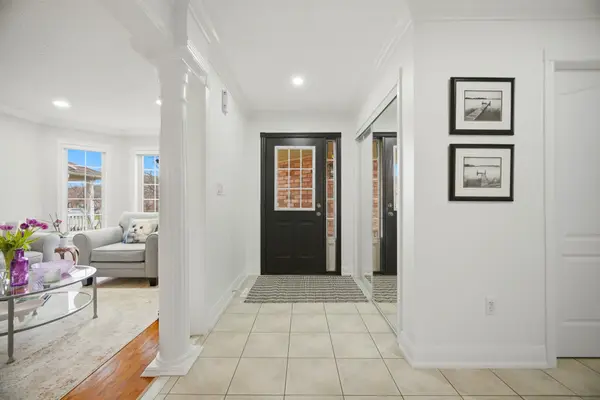 75 Royal Valley DR S, Caledon, ON L7C 1A2