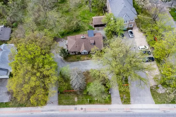 1462 Hurontario ST, Mississauga, ON L5G 3H4