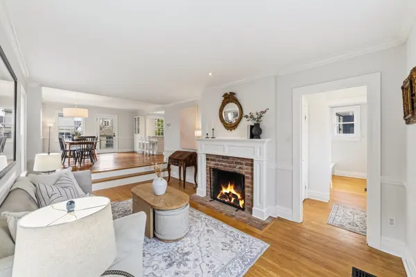 348 Douglas AVE, Oakville, ON L6J 3S6