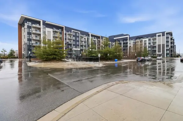 128 Grovewood Common N/A #122, Oakville, ON L6H 0X3