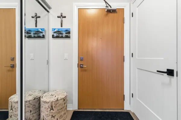 128 Grovewood Common N/A #122, Oakville, ON L6H 0X3