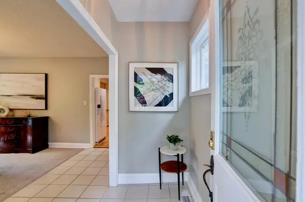 322 Pine AVE, Oakville, ON L6J 2J9