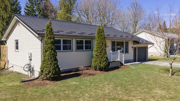 77 Chalk ST N, Huron East, ON N0K 1W0