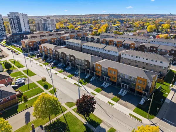 21A Bingham RD, Hamilton, ON L8H 0B5