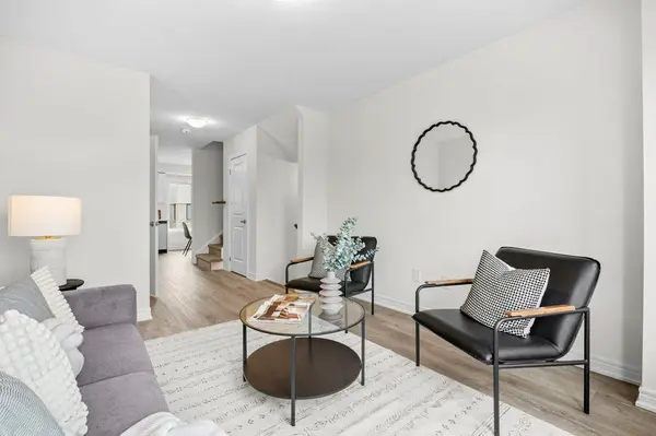 15B Bingham RD, Hamilton, ON L8H 0B5