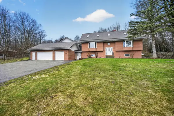 376 County Road 5 RD, Front Of Yonge, ON K0E 1B0