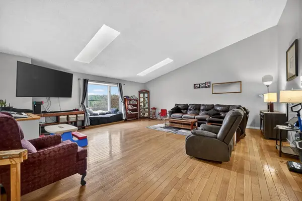 376 County Road 5 RD, Front Of Yonge, ON K0E 1B0