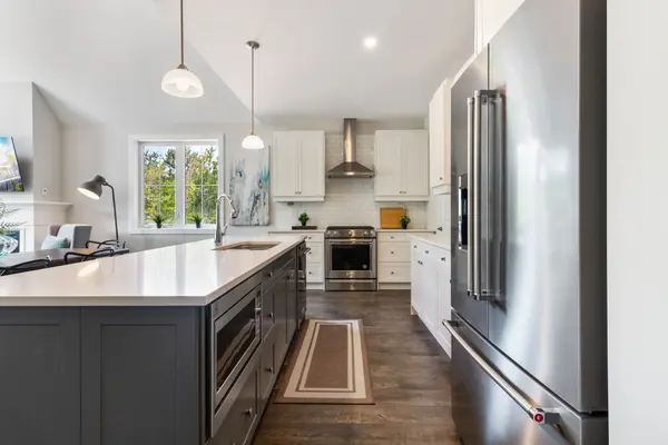 158 Courtland ST, Blue Mountains, ON L9Y 4E2