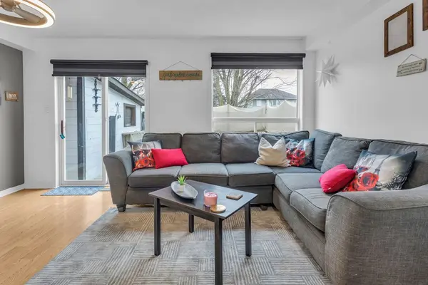 23 Tulip DR, Tillsonburg, ON N4G 5S5